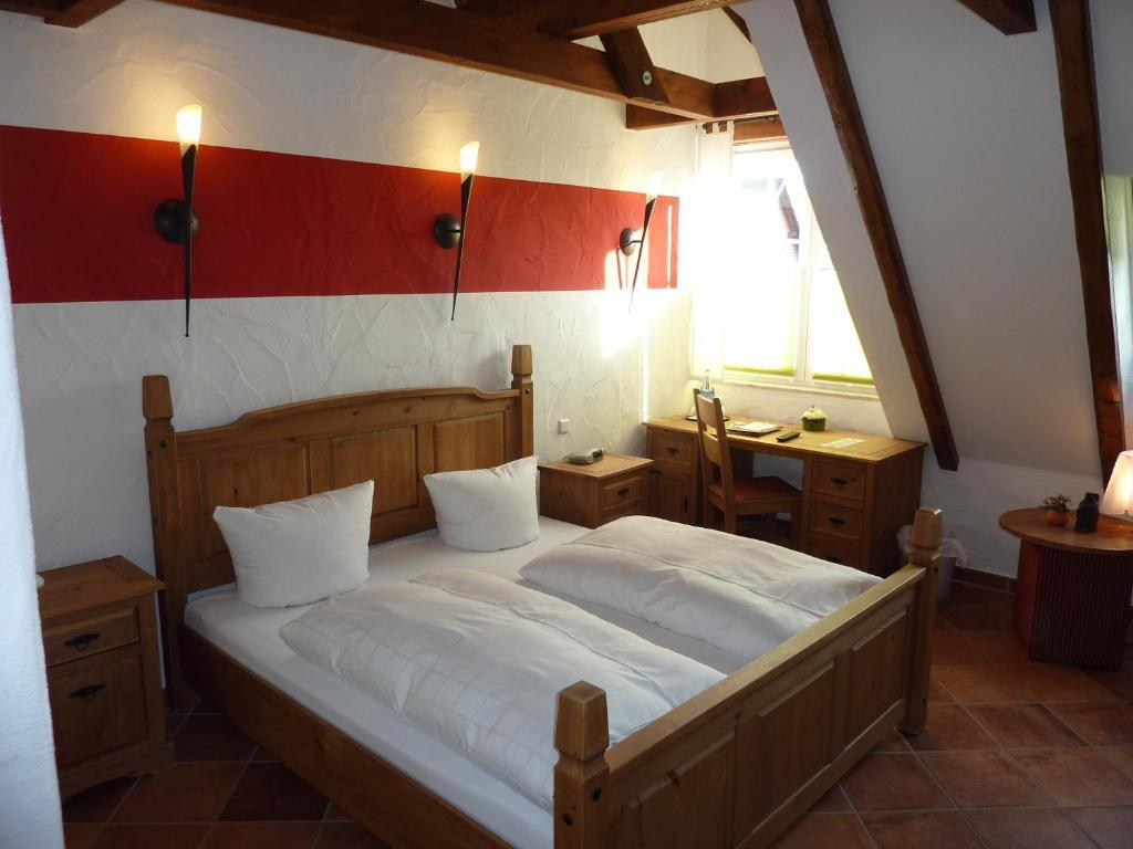 Zum Schlangenkoenig Hotel Burg  Ruang foto