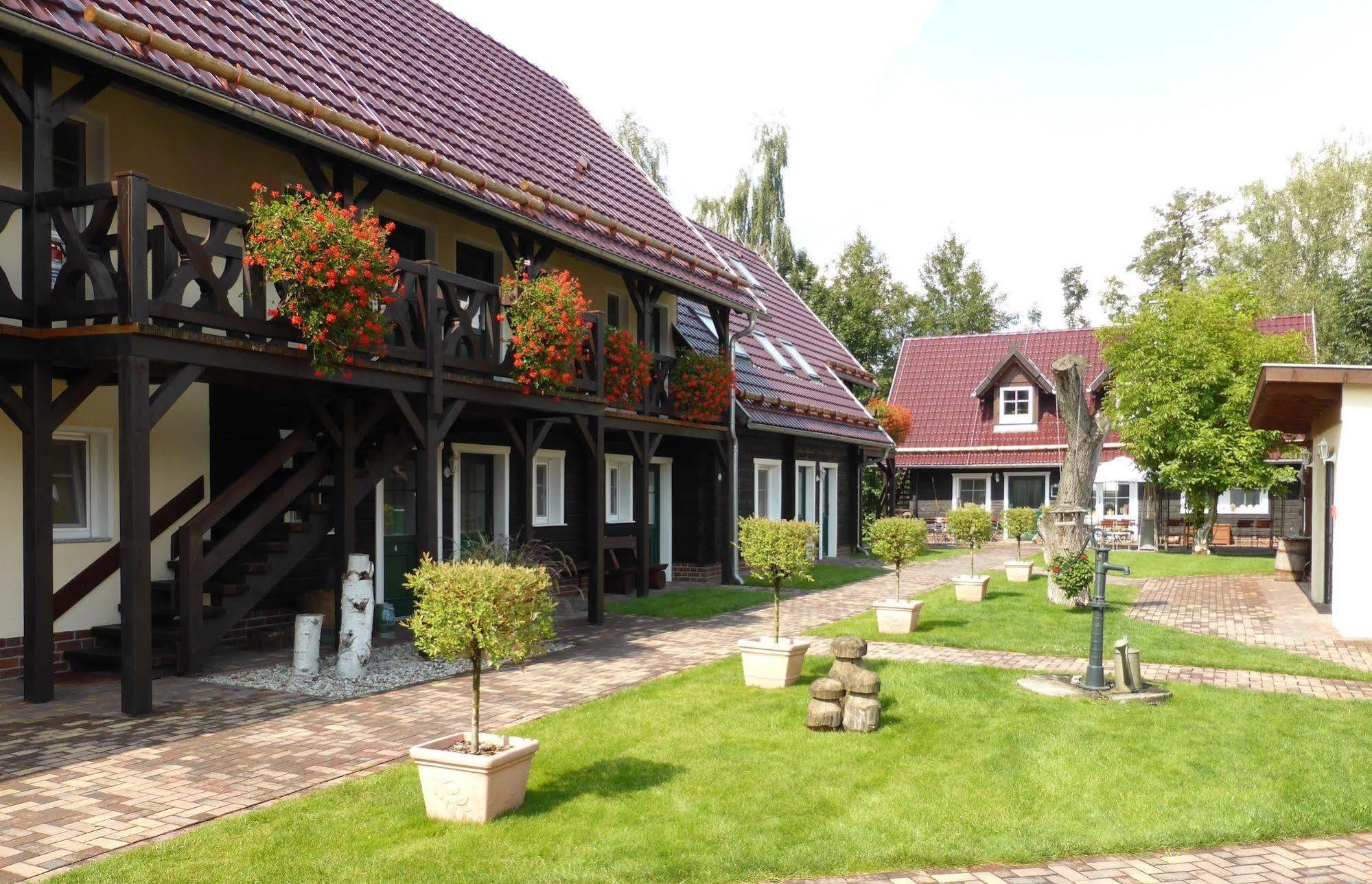 Zum Schlangenkoenig Hotel Burg  Bagian luar foto